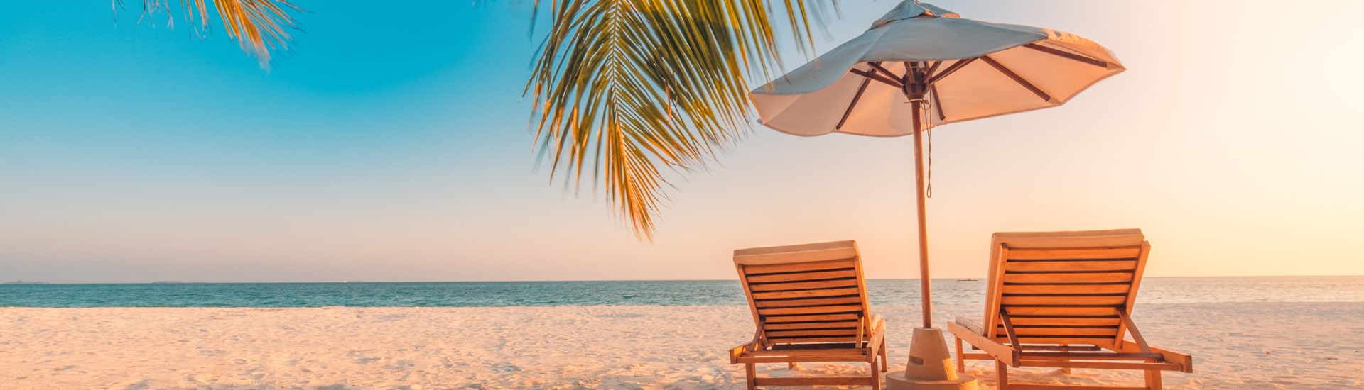 The best travel offers in Jorge Martinez